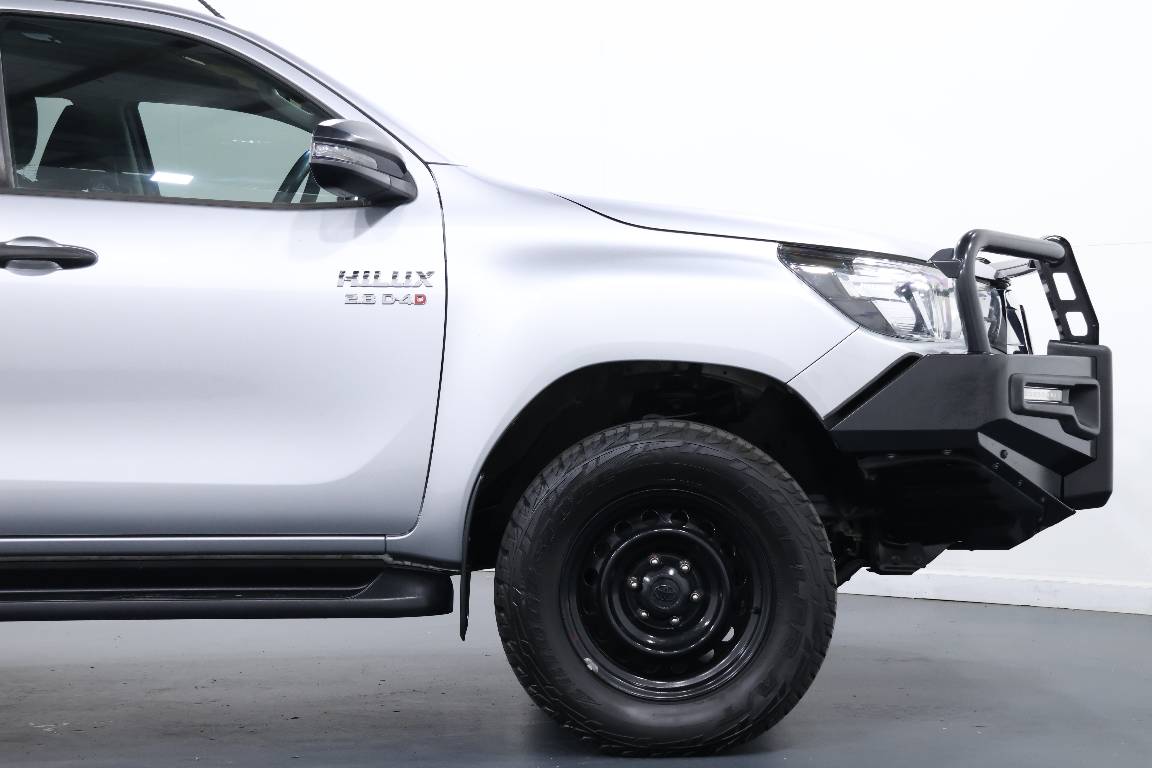 2019 Toyota Hilux SR (4X4)