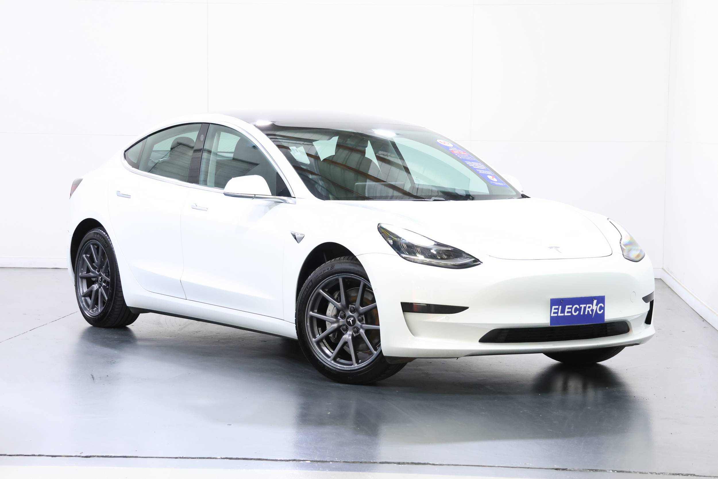 2020 Tesla Model 3 STANDARD RANGE RWD