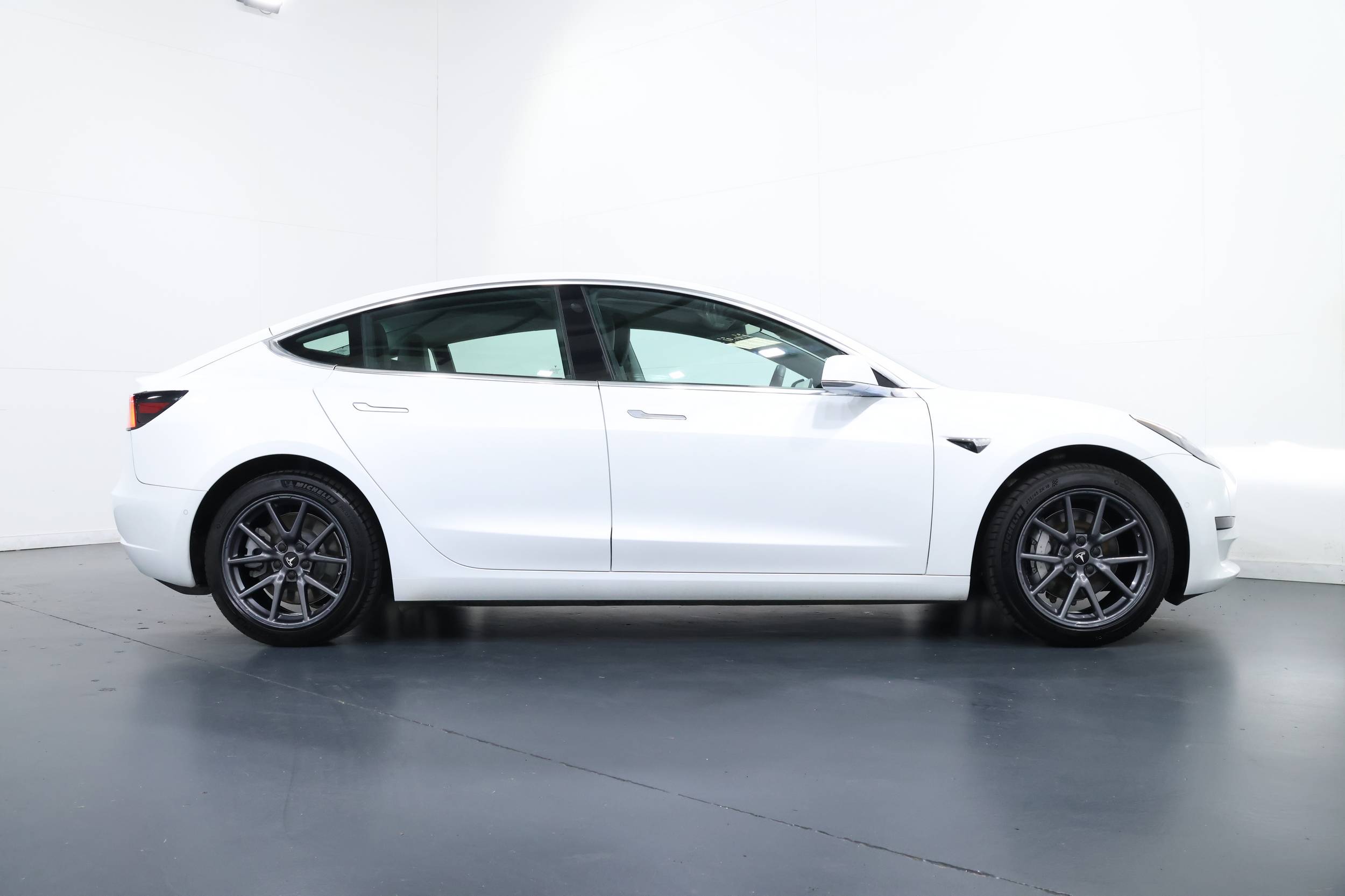 2020 Tesla Model 3 STANDARD RANGE RWD