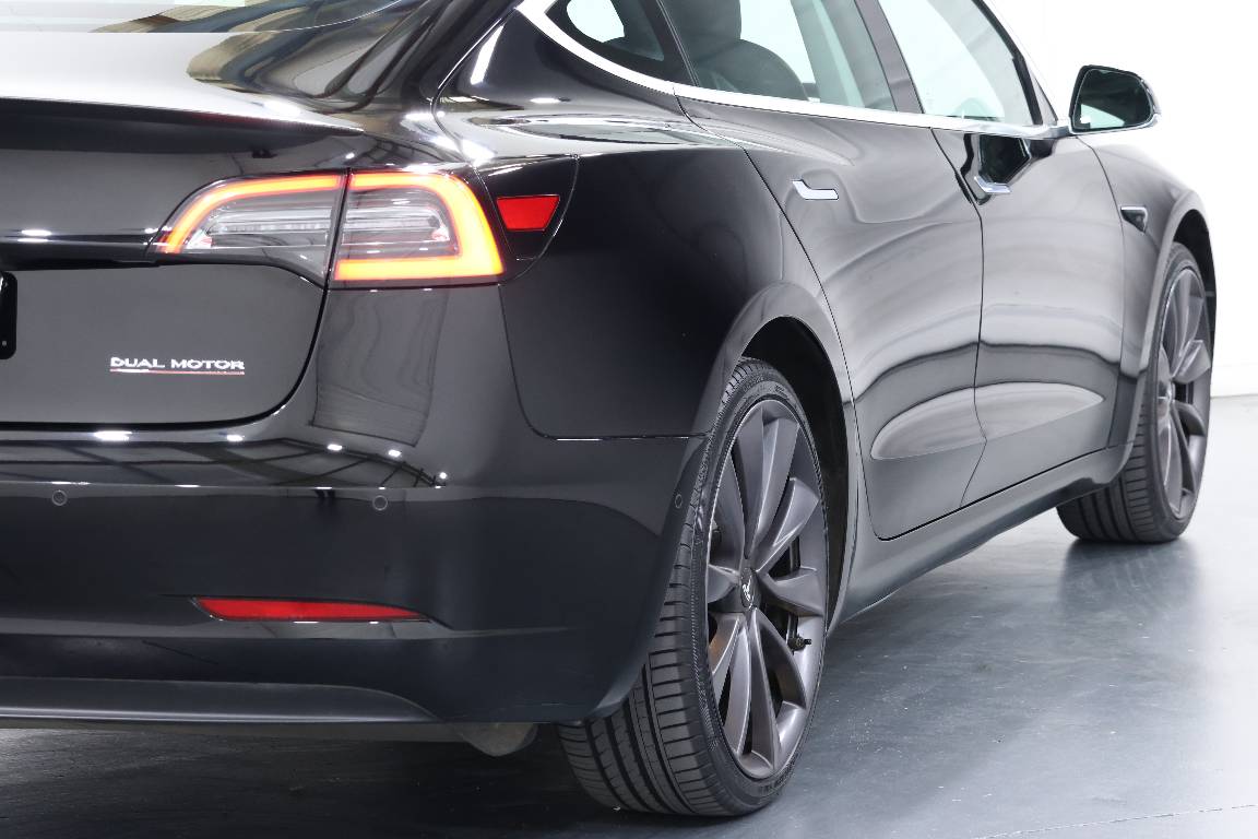 2019 Tesla Model 3 PERFORMANCE