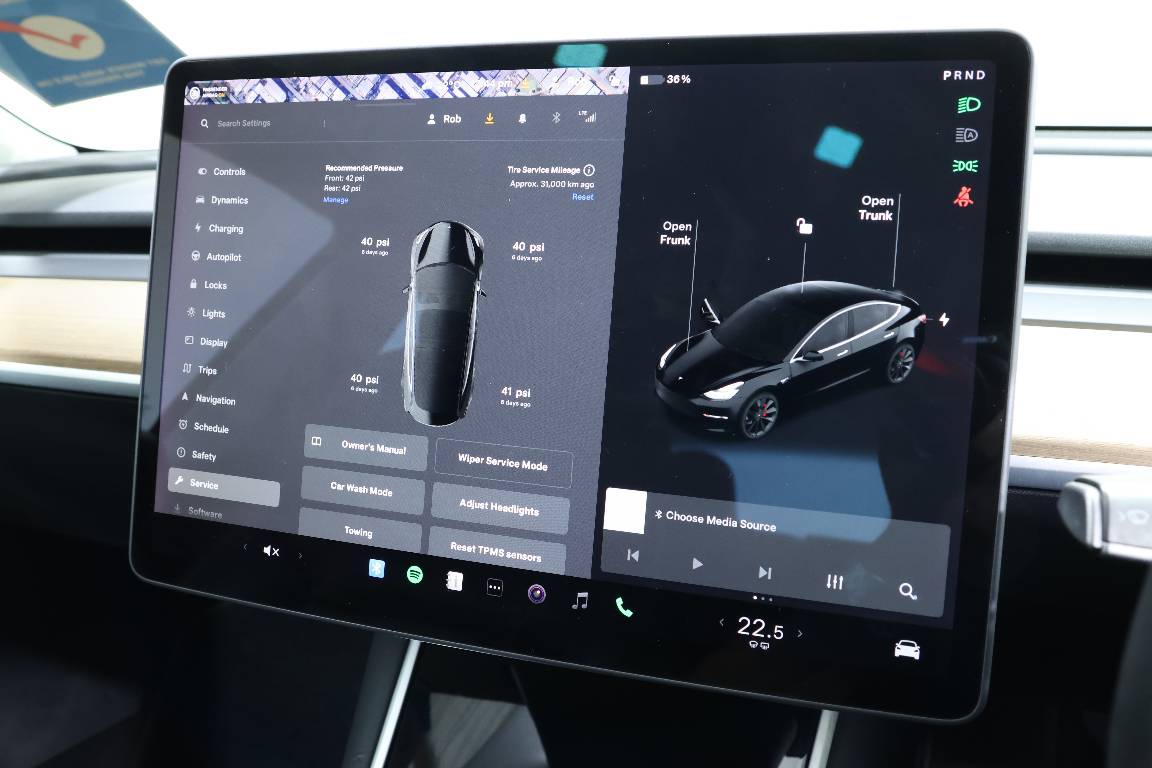 2019 Tesla Model 3 PERFORMANCE