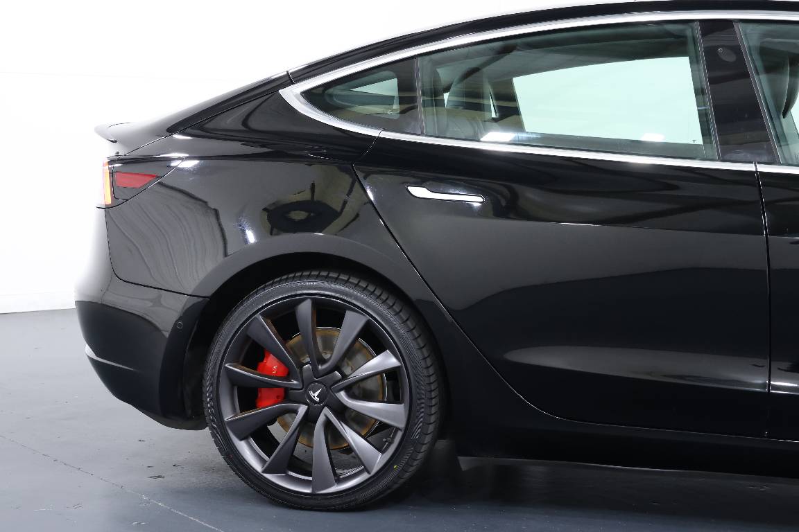 2019 Tesla Model 3 PERFORMANCE