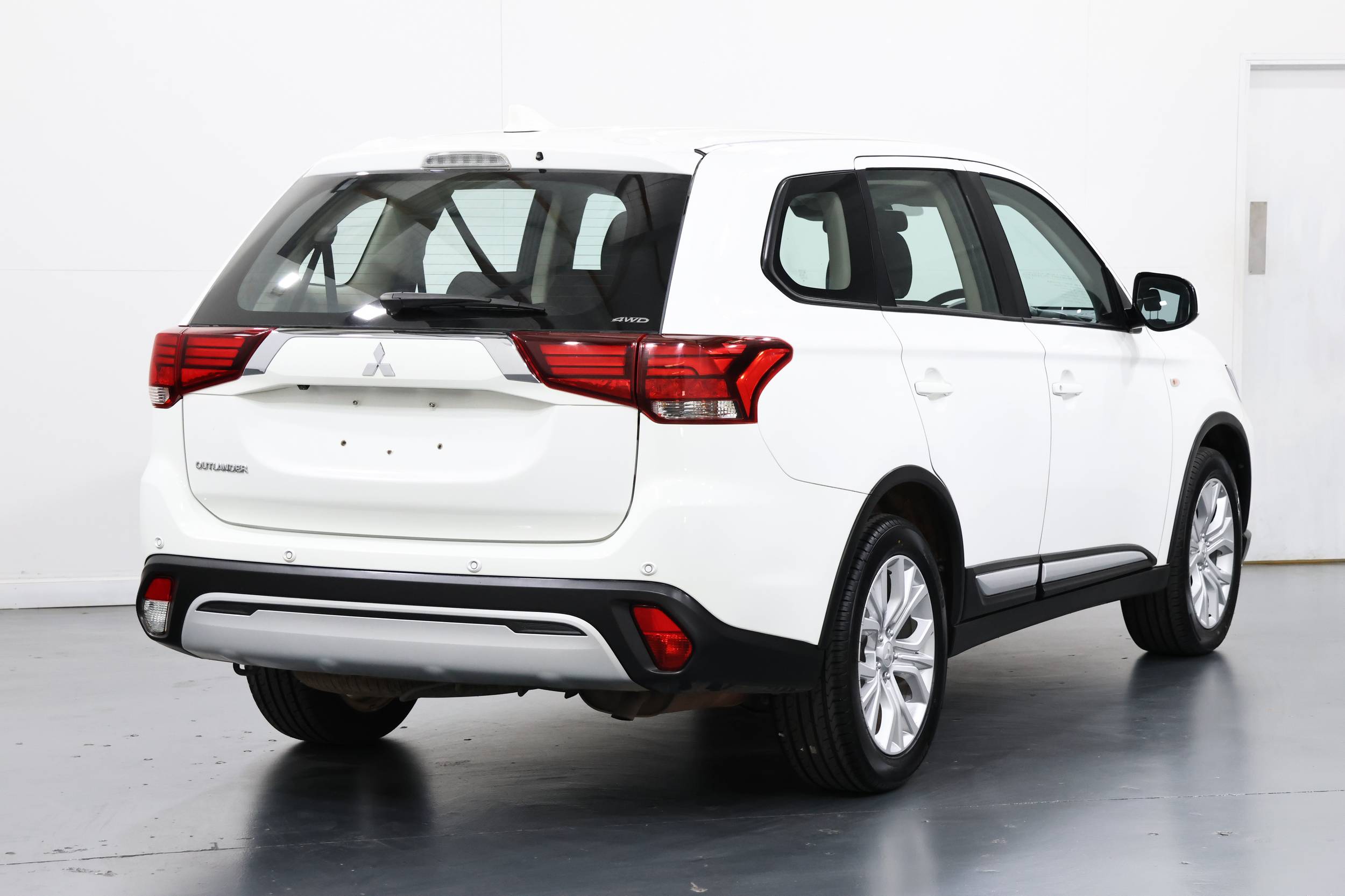 2021 Mitsubishi Outlander ES 7 SEAT (AWD)