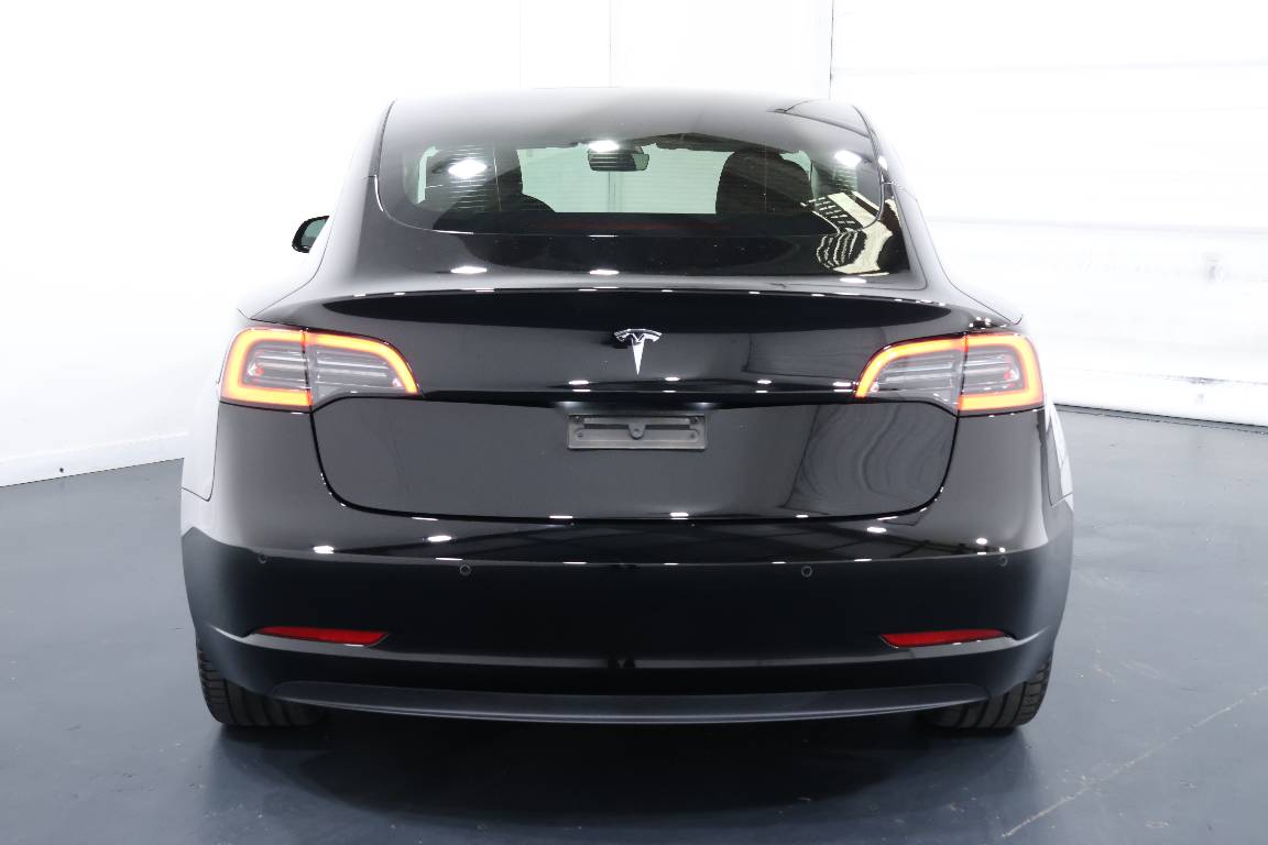 2022 Tesla Model 3 REAR-WHEEL DRIVE