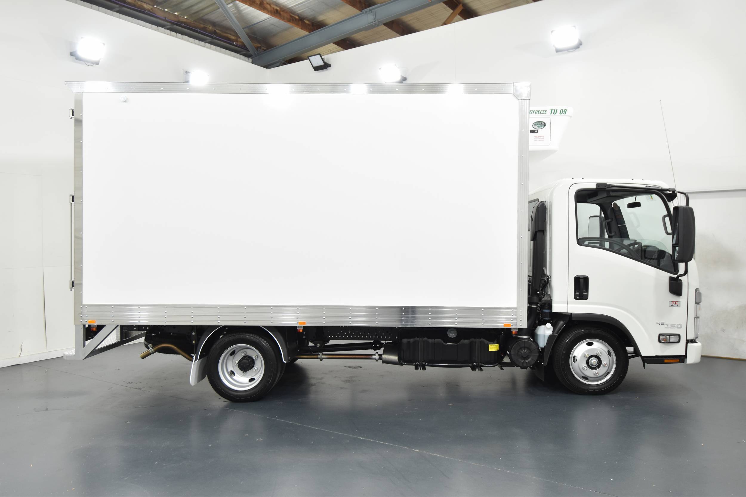 2024 Isuzu Trucks N Series NH NLRAA-D21 45-150 CC MWB 3.0DT, 4500KG (AMT