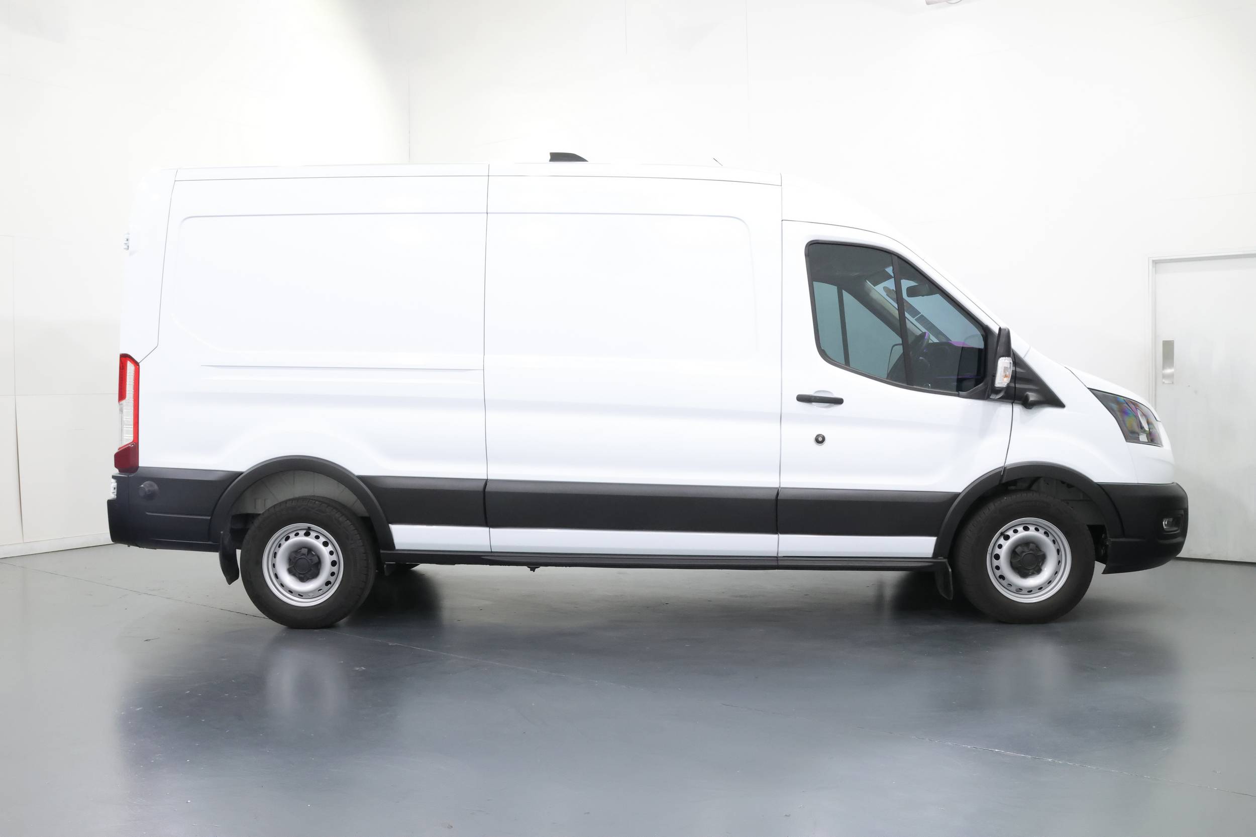 2024 Ford Transit 350L