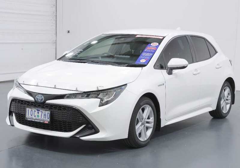 TOYOTA COROLLA ASCENT SPORT HYBRID ZWE211R