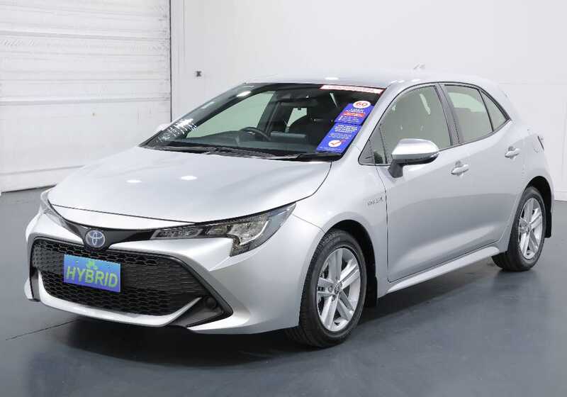 TOYOTA COROLLA ASCENT SPORT HYBRID ZWE211R