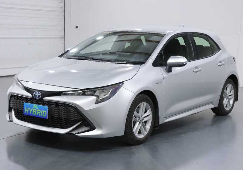 TOYOTA COROLLA ASCENT SPORT HYBRID ZWE211R