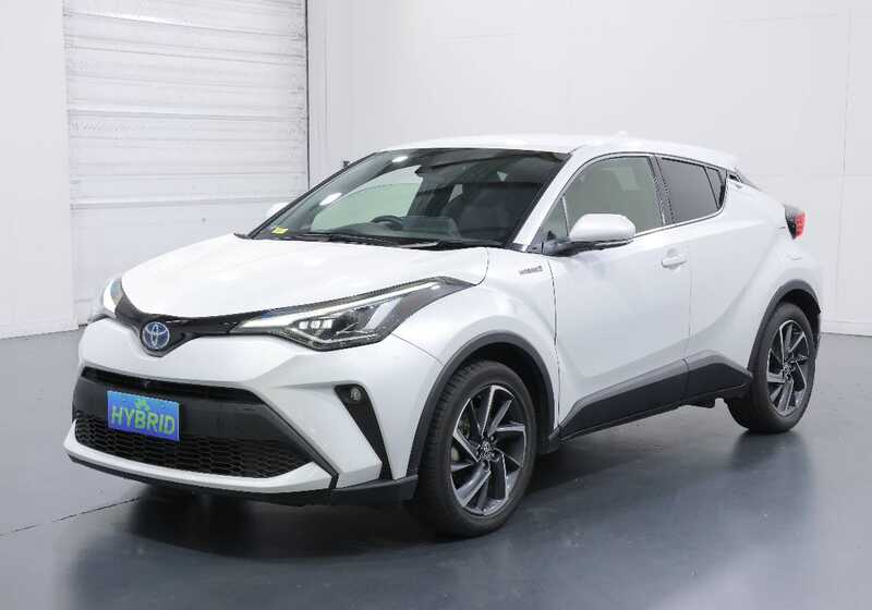 2022 TOYOTA C-HR ZYX10R