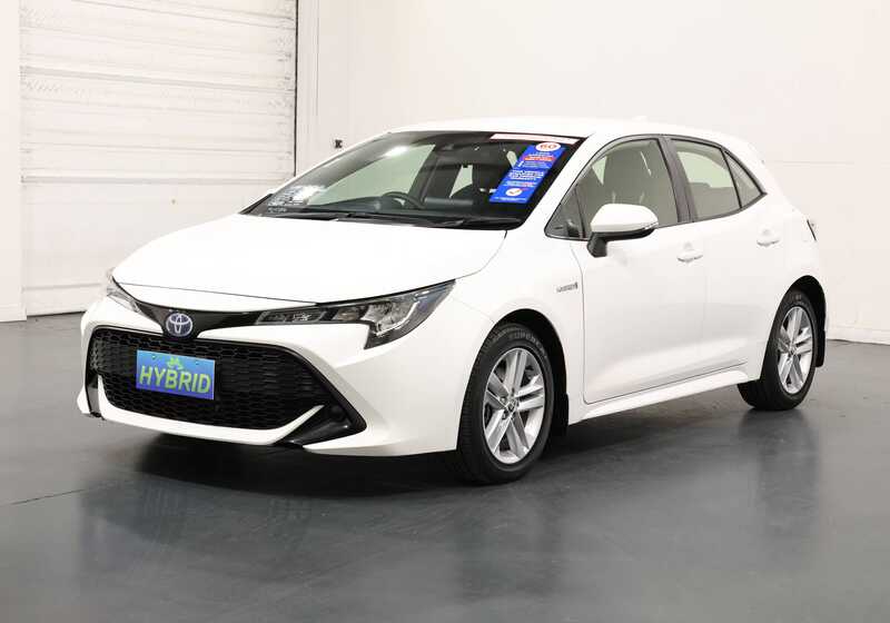 TOYOTA COROLLA ASCENT SPORT HYBRID ZWE211R