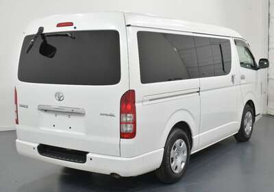 2011 TOYOTA HIACE 2.7L LWB WIDE SUPER GL 