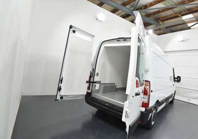 2023 RENAULT MASTER PRO LOW ROOF SWB AMT