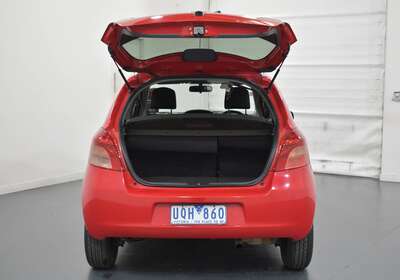 2006 TOYOTA YARIS YRS