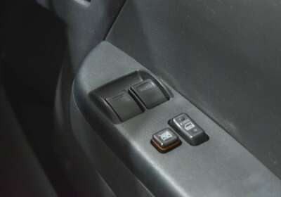 2013 TOYOTA HIACE 3.0LT AUTO DIESEL 2WD 3 SEATS