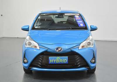 2017 TOYOTA VITZ HYBRID 1.5L 5 SEATER