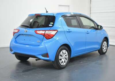 2017 TOYOTA VITZ HYBRID 1.5L 5 SEATER