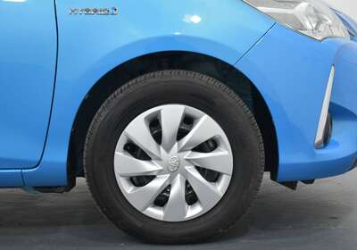 2017 TOYOTA VITZ HYBRID 1.5L 5 SEATER