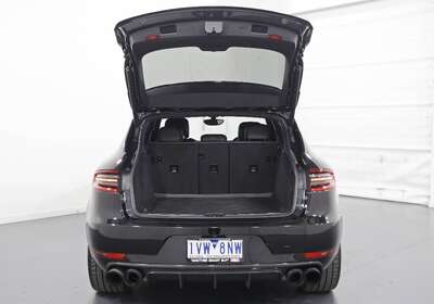 2014 PORSCHE MACAN TURBO