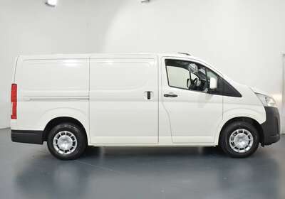 2024 TOYOTA HIACE LWB