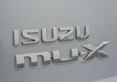 2017 ISUZU MU-X LS-U (4X4)