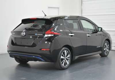 2019 NISSAN LEAF 100% ELECTRIC 5 SEATER