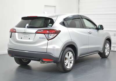 2014 HONDA VEZEL 1.5L HYBRID 5 SEATER