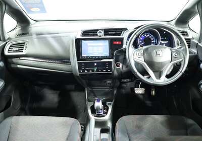 2014 HONDA FIT 1.5L HYBRID 5 SEATER