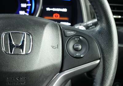 2014 HONDA FIT 1.5L HYBRID 5 SEATER