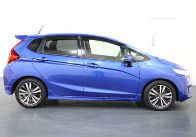 2014 HONDA FIT 1.5L HYBRID 5 SEATER