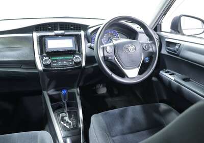 2014 TOYOTA COROLLA FIELDER 1.5L HYBRID 5 SEATER