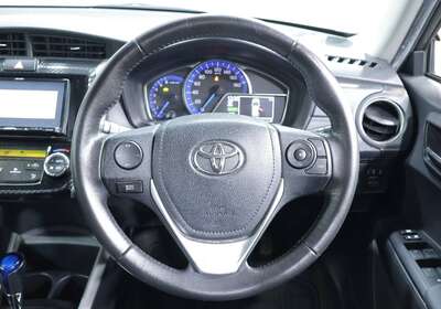 2014 TOYOTA COROLLA FIELDER 1.5L HYBRID 5 SEATER