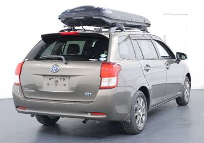 2014 TOYOTA COROLLA FIELDER 1.5L HYBRID 5 SEATER