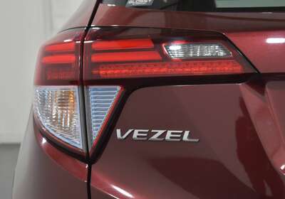 2015 HONDA VEZEL 1.5L HYBRID 5 SEATER