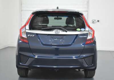 2016 HONDA FIT 1.5L HYBRID 5 SEATER