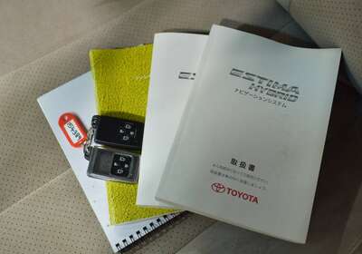 2012 TOYOTA ESTIMA HYBRID 7 SEATER