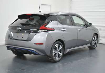 2019 NISSAN LEAF 100% ELECTRIC 5 SEATER