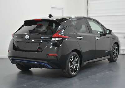 2019 NISSAN LEAF 100% ELECTRIC 5 SEATER