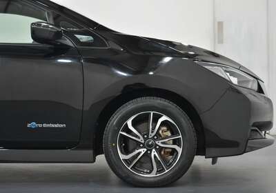 2019 NISSAN LEAF 100% ELECTRIC 5 SEATER