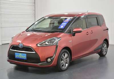 2017 TOYOTA SIENTA HYBRID 7 SEATER