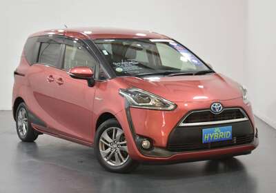 2017 TOYOTA SIENTA HYBRID 