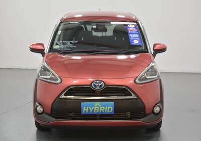 2017 TOYOTA SIENTA HYBRID 7 SEATER