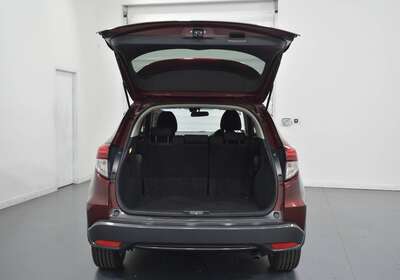 2015 HONDA VEZEL 1.5L HYBRID 5 SEATER