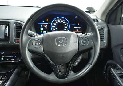 2015 HONDA VEZEL 1.5L HYBRID 5 SEATER