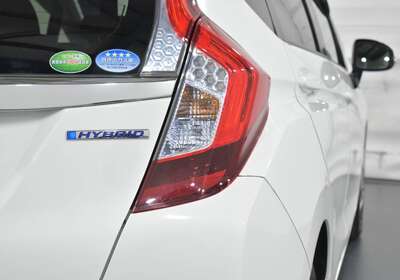 2015 HONDA FIT 1.5L HYBRID 5 SEATER