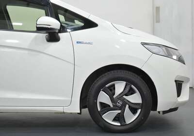 2015 HONDA FIT 1.5L HYBRID 5 SEATER