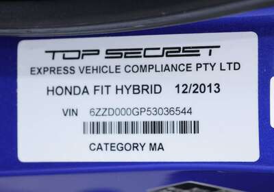 2014 HONDA FIT 1.5L HYBRID 5 SEATER