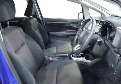 2014 HONDA FIT 1.5L HYBRID 5 SEATER