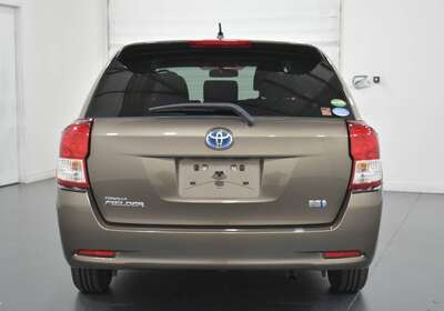 2013 TOYOTA COROLLA FIELDER 1.5L HYBRID 5 SEATER