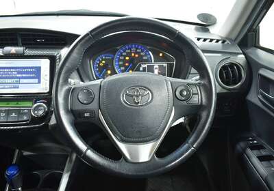 2013 TOYOTA COROLLA FIELDER 1.5L HYBRID 5 SEATER